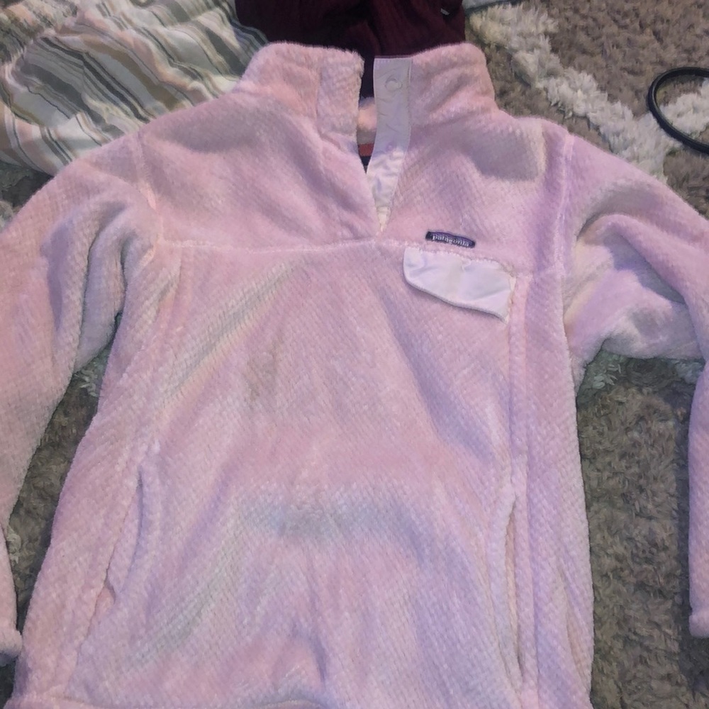 Pink Patagonia pull over